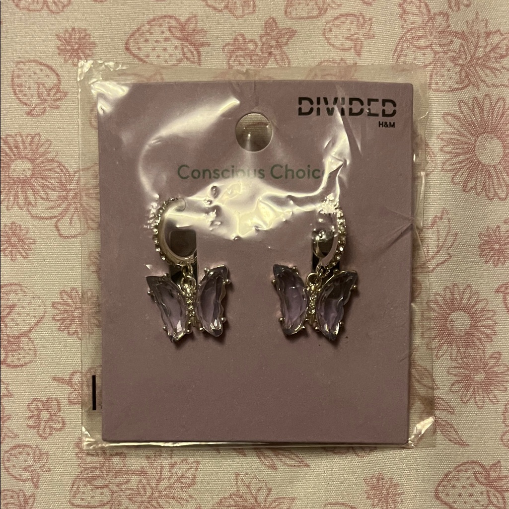 Silver Lavender Butterfly Earrings 8$